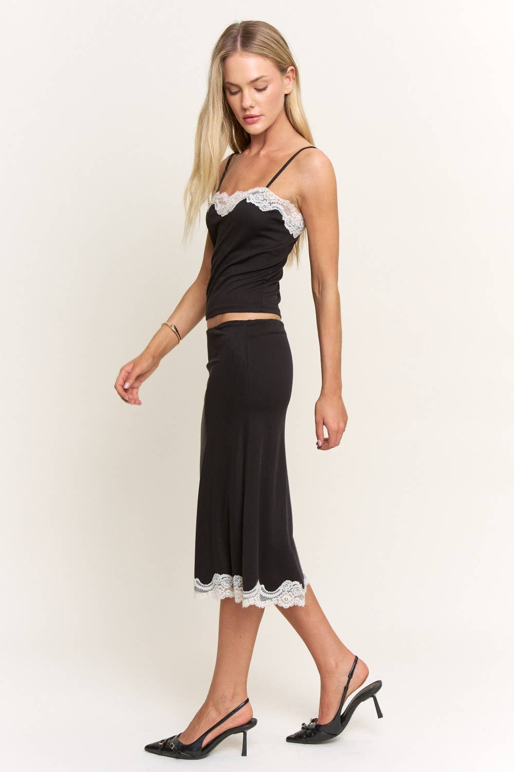 BTS894C - SCALLOPED LACE TRIM DETAIL CAMISOLE SKIRT SET