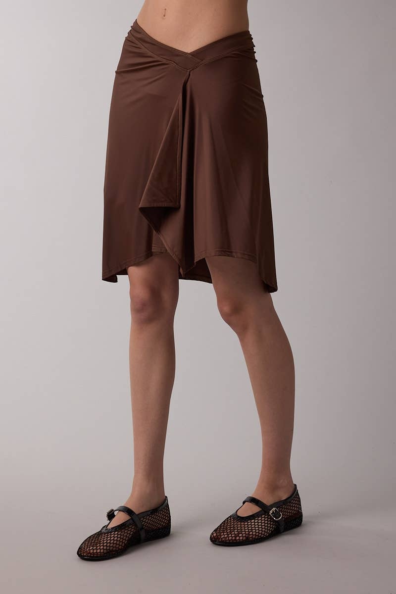 ASYMMETRIC WAIST LINE HIGH-LOW KNEE LENGTH SKIRT