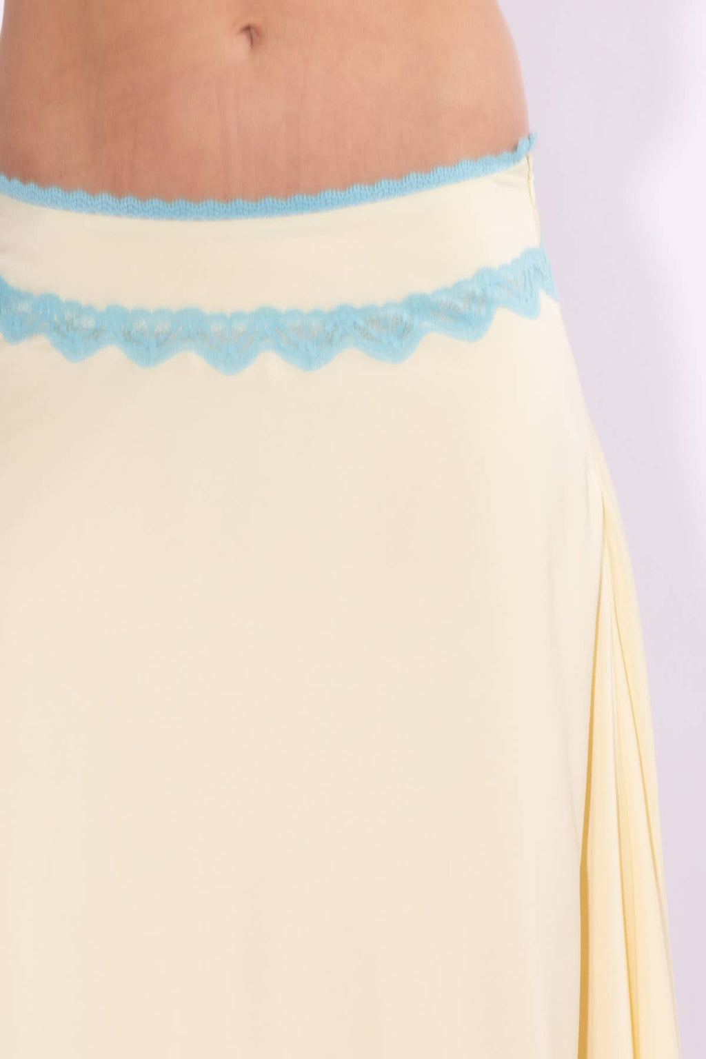 BS517C - HANKY HEM LACE TRIM DETAIL LOW WAIST MIDI SKIRT