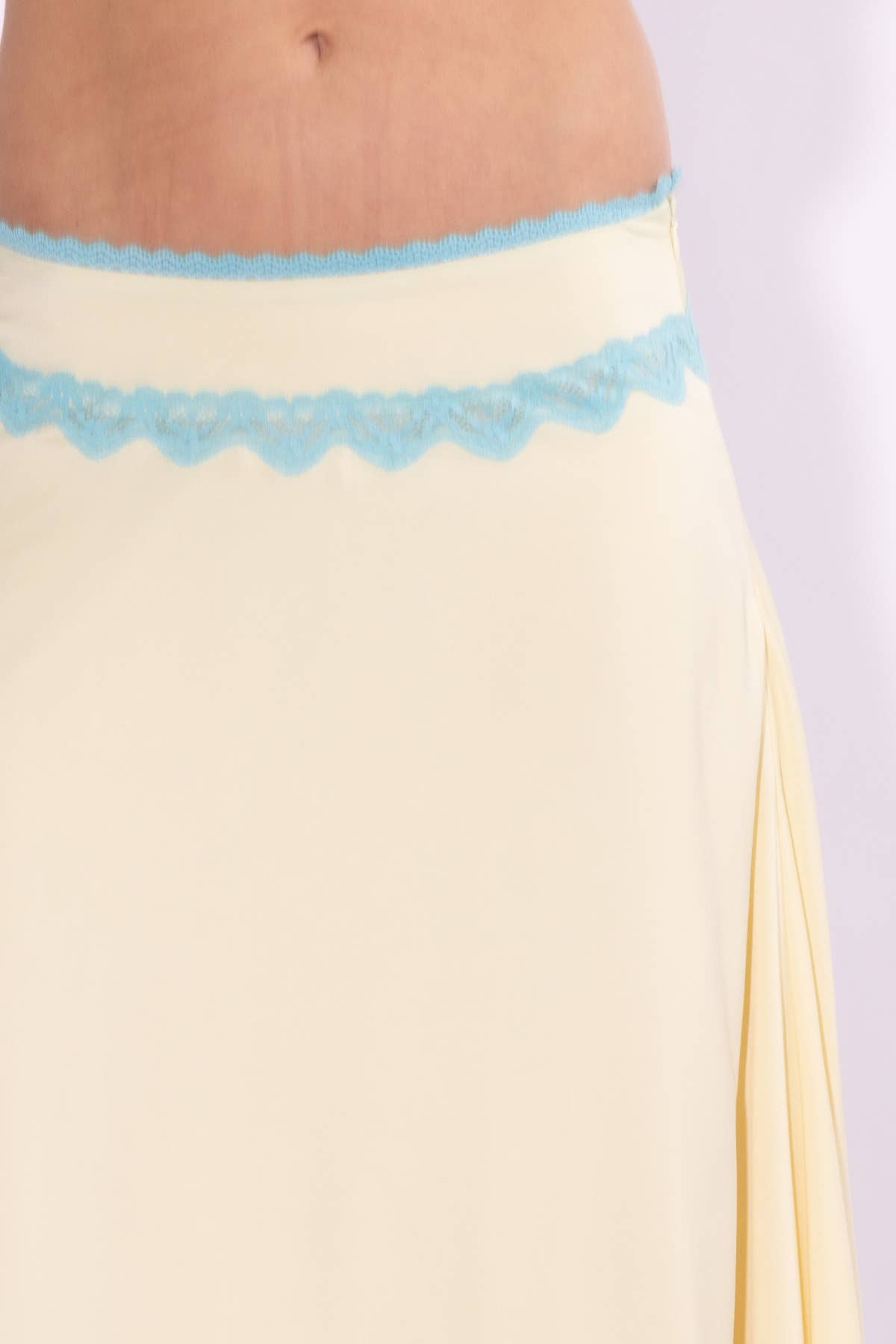 BS517C - HANKY HEM LACE TRIM DETAIL LOW WAIST MIDI SKIRT