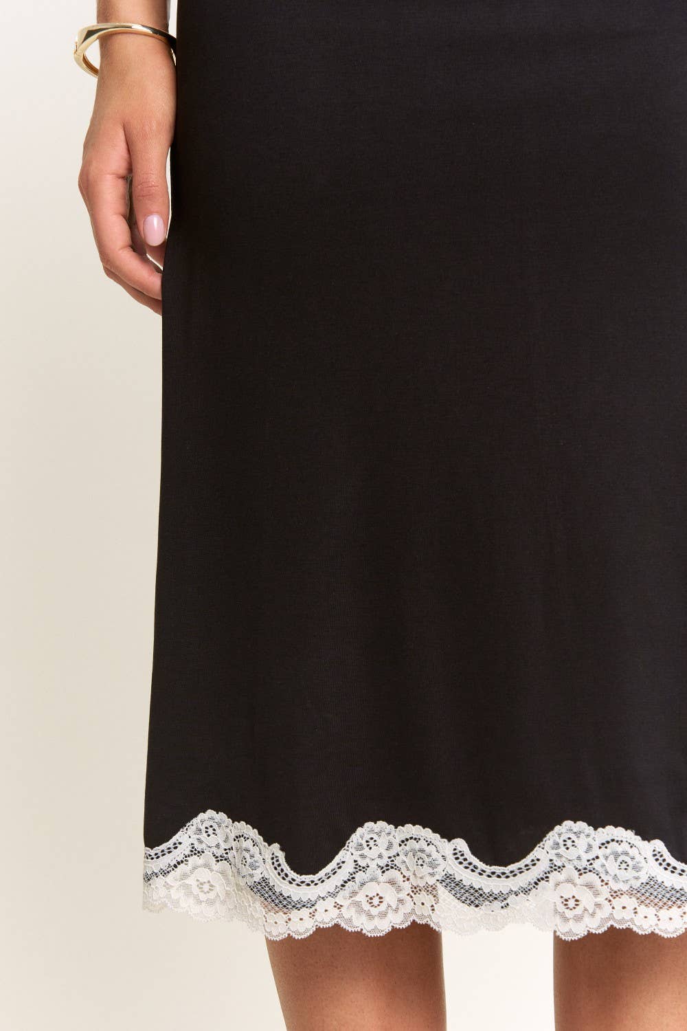 BTS894C - SCALLOPED LACE TRIM DETAIL CAMISOLE SKIRT SET